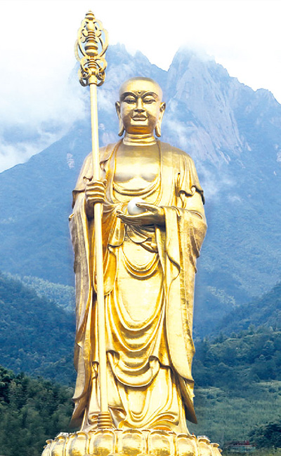 Jiuhua Mountain, Anhui, 99-meter open-air bronze statue of King Ksitigarbha
